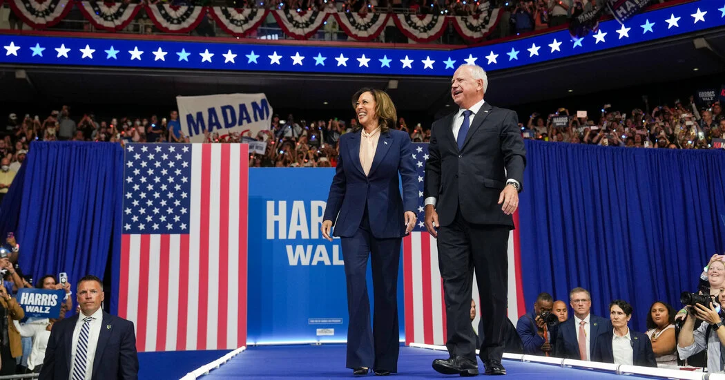 Walz, Throwing Punches at Republicans, Makes His Big Entrance With Harris