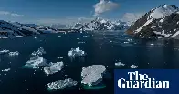 Antarctica has lost 7.5tn tonnes of ice since 1997, scientists find