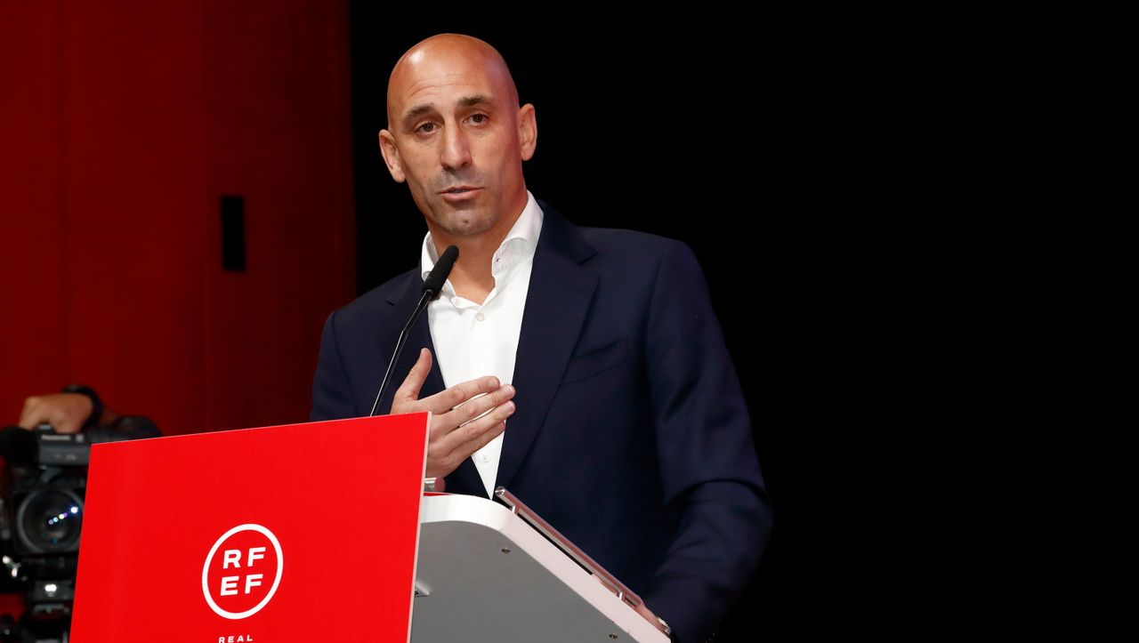 Luis Rubiales: Mutter des Verbandschefs sperrt sich nach Kuss-Eklat in Kirche ein und tritt in den Hungerstreik