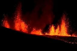 Volcanic eruption started on the Reykjanes peninsula