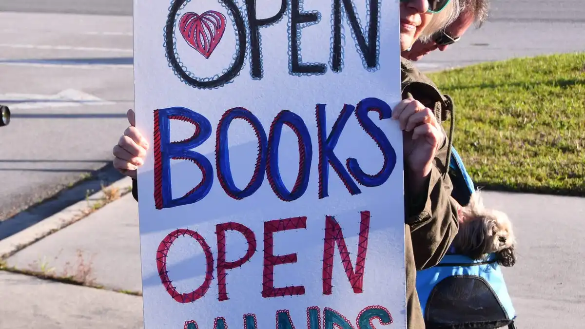 West Virginia bill allowing librarians to be prosecuted over 'obscene' books moves forward