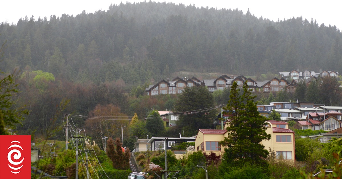 Live weather updates: State of emergency in Southland following wild weather