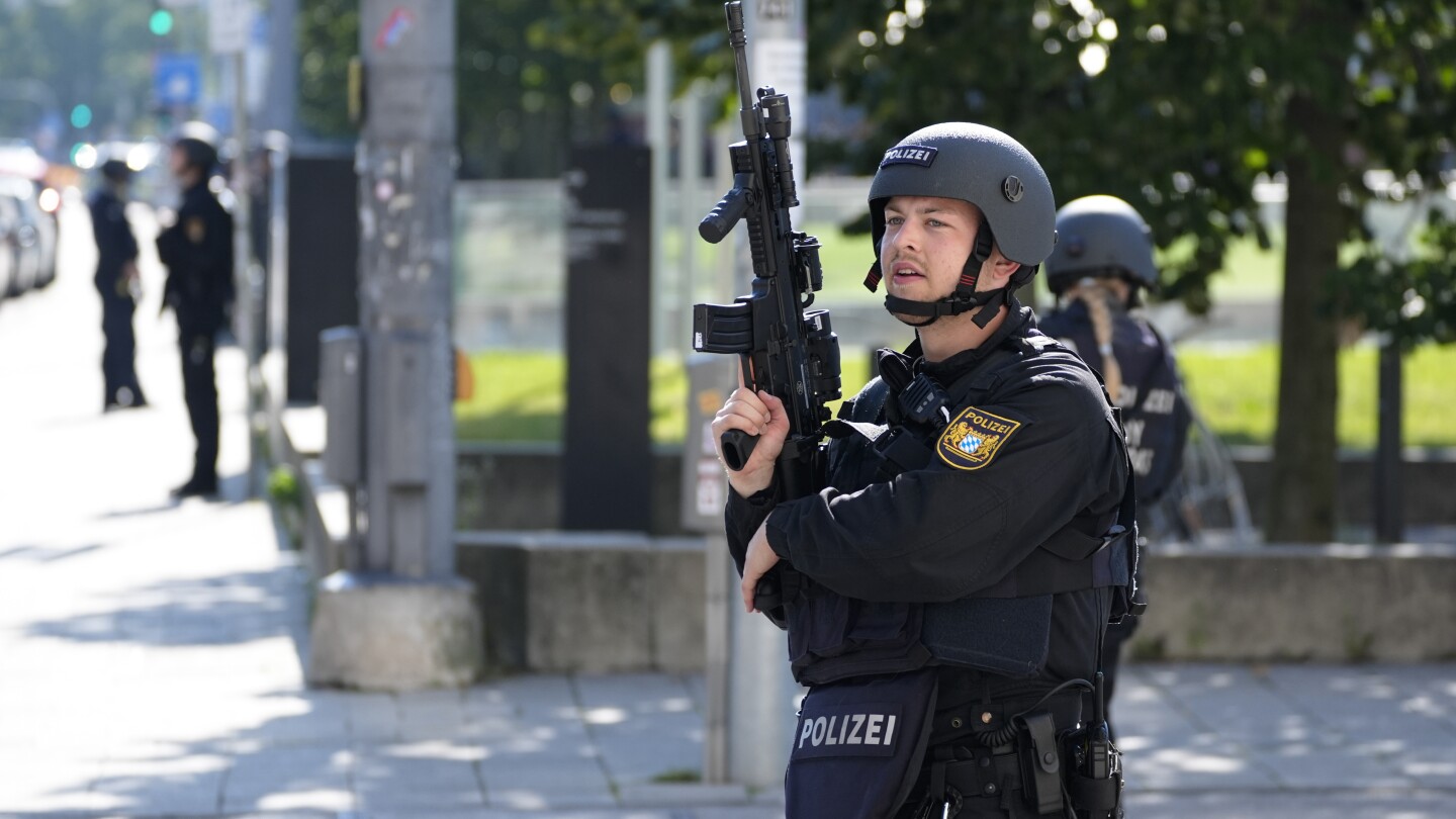 Munich police kill an armed man in an exchange of fire near the Israeli Consulate