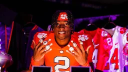 Clemson picks up commitment from 4-star Florida DB