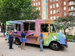 Have Breakfast with Food Trucks Every Wednesday at the Columbus Commons! - Breakfast With Nick