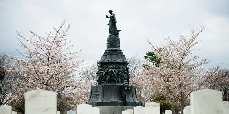 House Republicans urge Pentagon to block removal of a Confederate memorial from Arlington National Cemetery