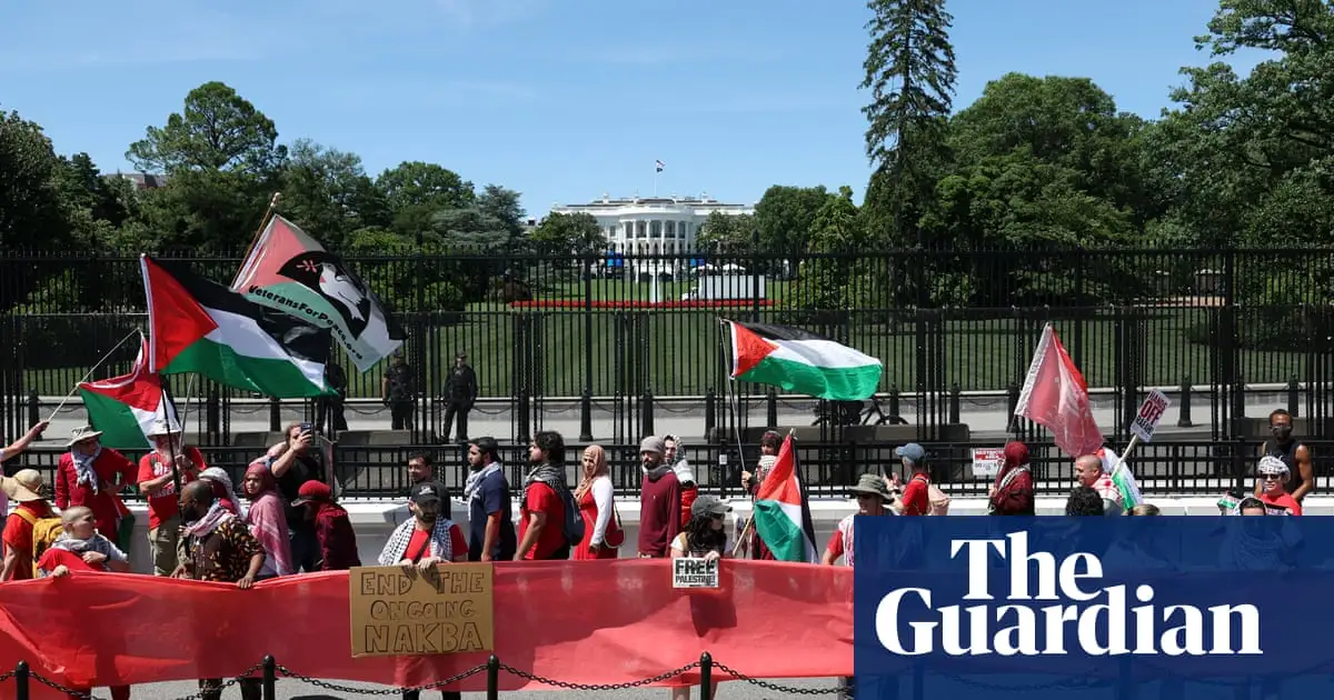 Thousands gather at White House for pro-Palestinian protest