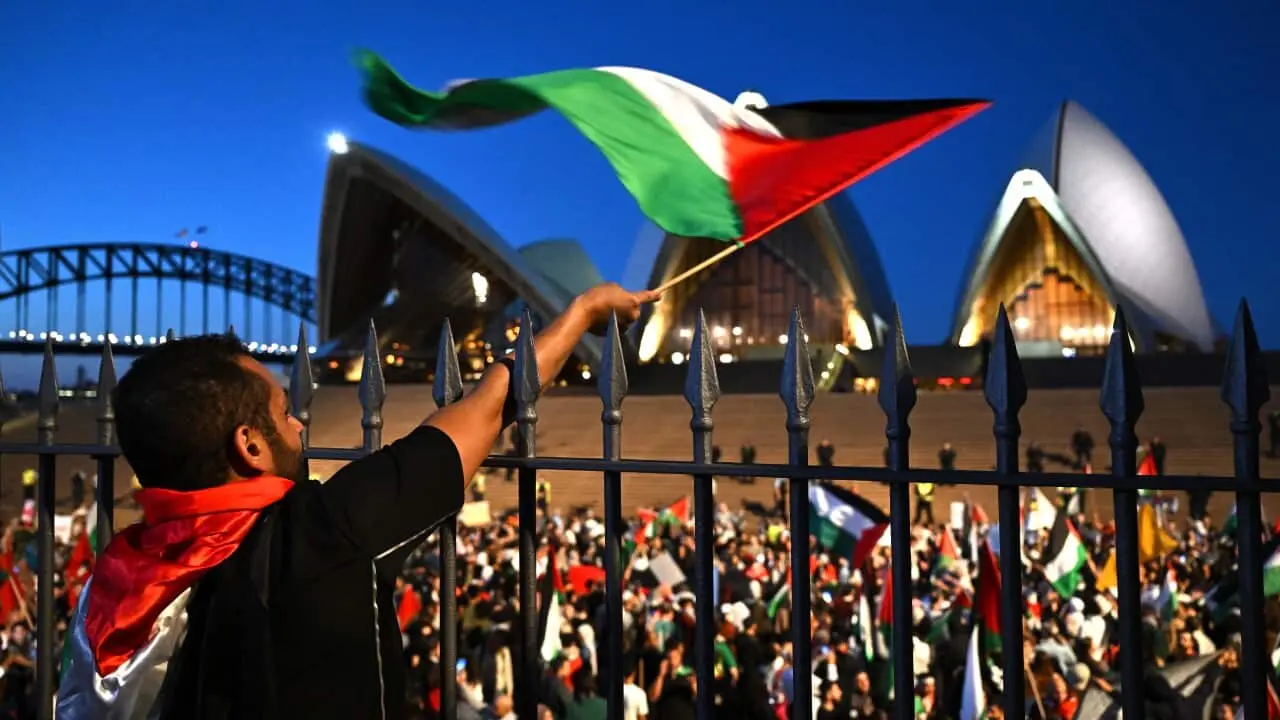 No evidence of antisemitic 'gas' chant at pro-Palestinian Sydney protest, police find