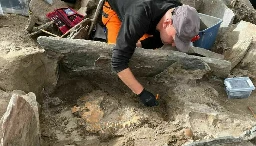 Norwegian archaeology find of the year: A 4,000-year-old grave with skeletons