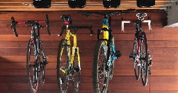 Crafty unpowered device raises the roof on bike storage