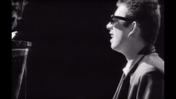 The Pogues -  Fairytale Of New York (Official Video)