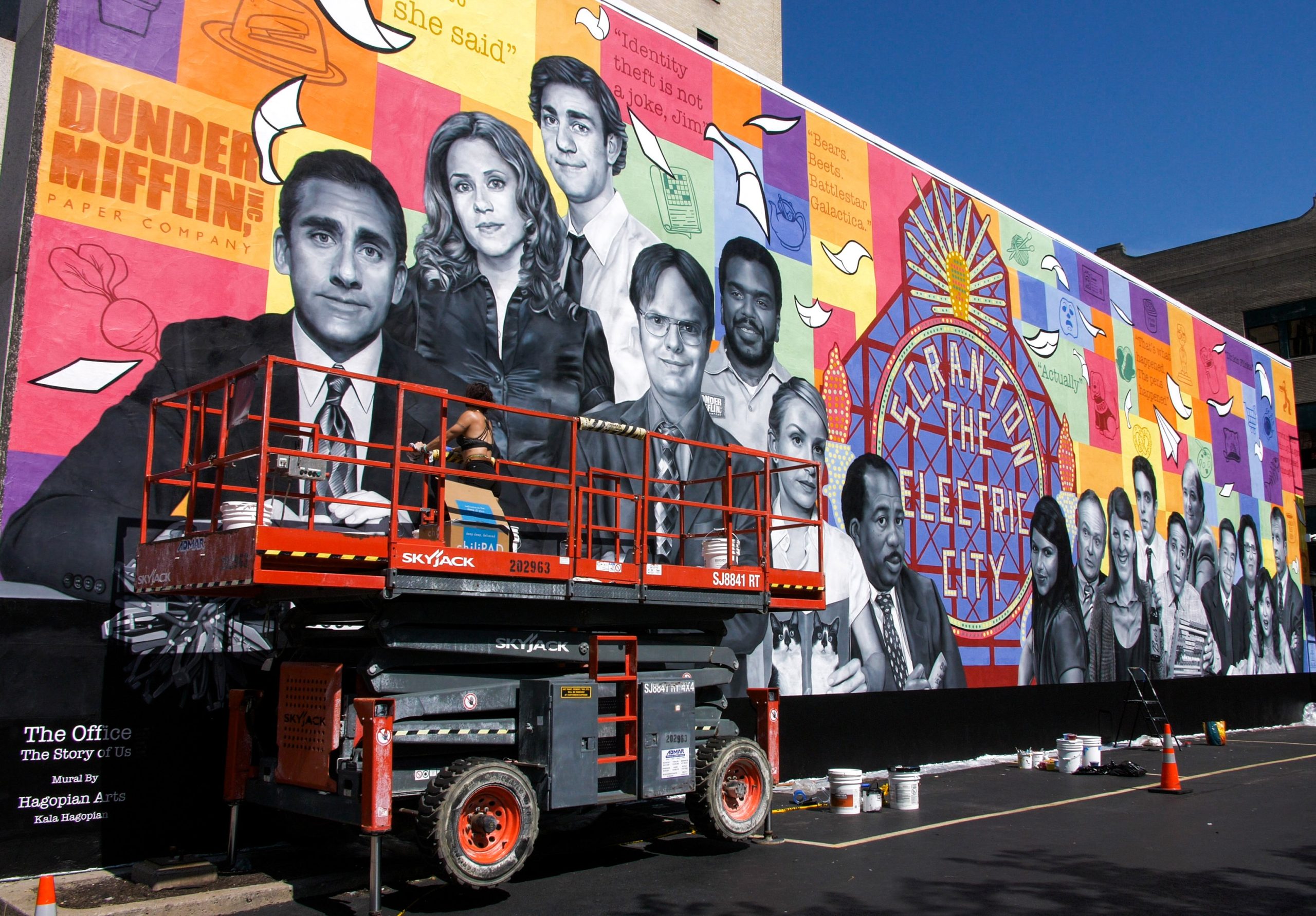 Giant ‘The Office’ mural debuts in Scranton, thanks to a Philly artist team - Lemmy.world