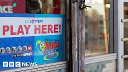Powerball: US man sues lottery after being told $340m win is error