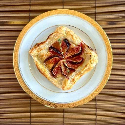 [Homemade] Fig pastry with walnut cream cheese and fig jam