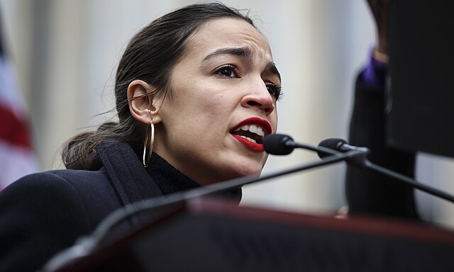 EUA: socialistas racham com Alexandria Ocasio-Cortez por 'traição' à causa palestina - Opera Mundi