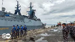 Indonesia and Russia hold first joint naval exercises – DW – 11/04/2024