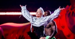 Pink and The Chicks perform on the final night of the Democratic National Convention