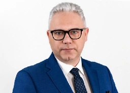 Były reporter „Faktów” TVN dyrektorem w Poczcie Polskiej