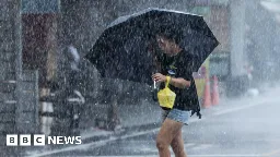 Typhoon Haikui: Dozens injured after storm sweeps Taiwan