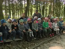 L'école dehors, une méthode pédagogique imaginée au Danemark | INA