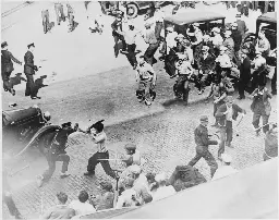 Bloody Friday (Minneapolis, 1934) On this day in 1934, police shot into a crowd of workers participating in the Minneapolis General Strike, killing two and wounding sixty-seven in an event known... - Lemmy.world