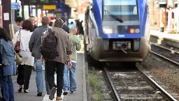 Comment la SNCF a discrètement fait augmenter les prix supposés plafonnés de sa carte "Avantages"