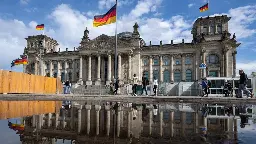 Wie der Bundestag gegen Verfassungsfeinde geschützt werden könnte