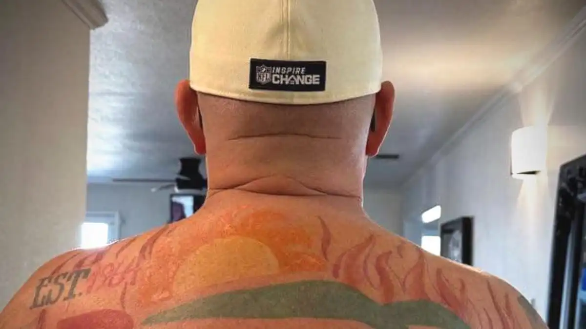 Barstow man sports Del Taco back tattoo