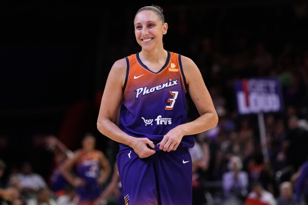 All-time great Diana Taurasi reaches 10,000 career points in the WNBA