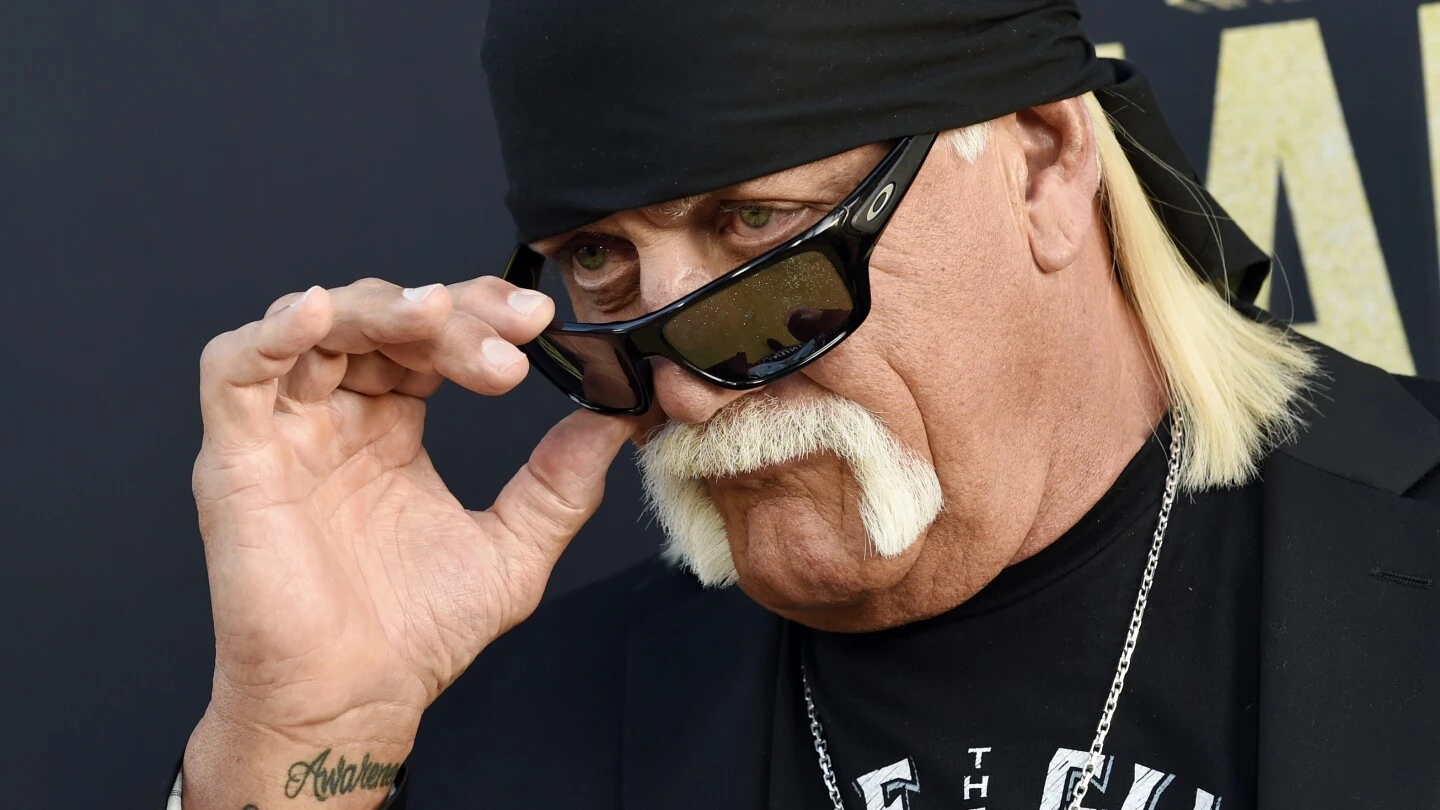 Wrestler Hulk Hogan helps rescue teenage girl trapped after Florida car crash