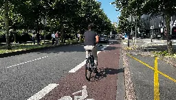 A Lille, les conducteurs désormais verbalisés grâce aux caméras de vidéosurveillance - France Bleu