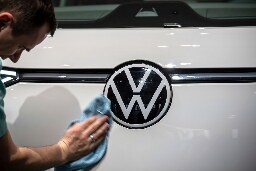 Volkswagen workers to vote on union representation in April