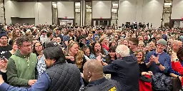 Thousands in Midwestern GOP Districts Attend Sanders' First Stops on Tour to Fight Oligarchy | Common Dreams