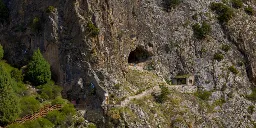 High-altitude cave used by Tibetan Buddhists yields a Denisovan fossil