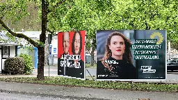 Grüne beim Anbringen von Wahlplakaten überfallen