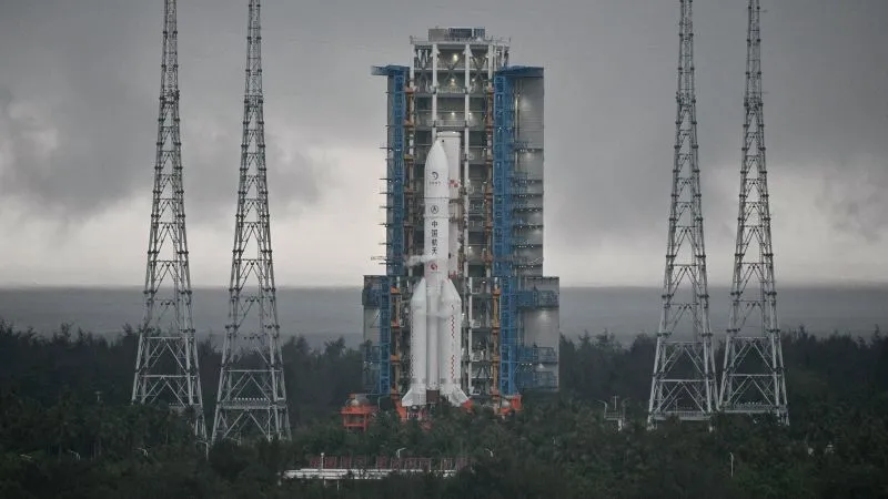 China’s Chang’e-6 probe successfully lands on far side of the moon | CNN