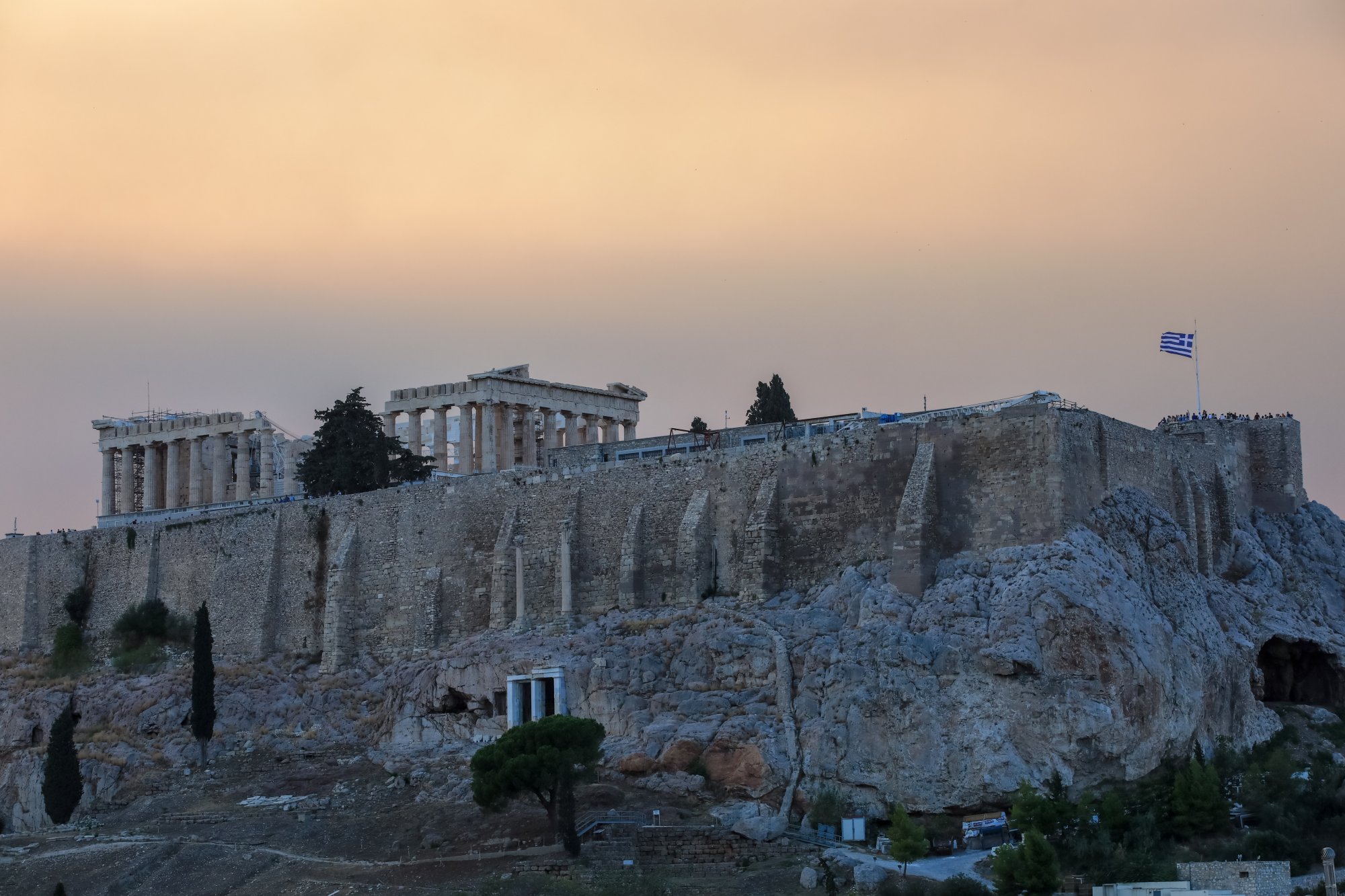 30 ευρώ το εισιτήριο για Ακρόπολη - Αλλάζουν τα κόμιστρα για μουσεία και αρχ. χώρους | in.gr