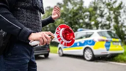 Polizist darf sich auf TikTok nicht "Officer" nennen