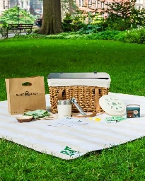 Shake Shack selling LTO Picnic Kits at Uptown Dallas location