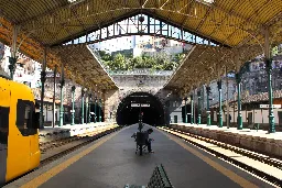 High speed rail between Porto and Lisbon airports