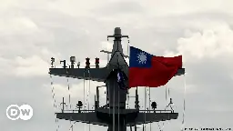 China decries fresh US military aid for Taiwan – DW – 04/24/2024