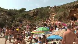 Telenotícies - Es Caló des Moro, de paradís a formiguer