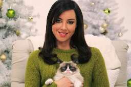 Delaware native Aubrey Plaza plays off Taylor Swift’s ‘childless cat lady’ post with her own Harris-Walz endorsement