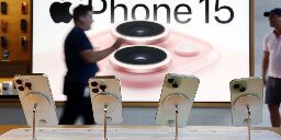 Apple shows its 'massive battleship' is getting tougher to move