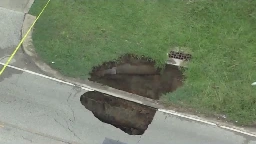 Giant sinkhole on Houston roadway won't be fixed for several weeks; business owner reacts