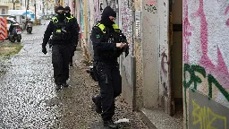German police swoop on suspected extremists 'plotting against state'