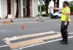 Oakland will test letting residents add signs and traffic barriers to dangerous roads