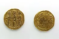 Gold coin (solidus) of the Byzantine Emperor Heraclius, ~630 AD