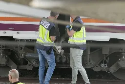 �lvaro Prieto muri� electrocutado entre los vagones de un tren, seg�n el primer informe forense