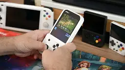 PlayCase Turns Your iPhone Into A Proper Portable Game Console